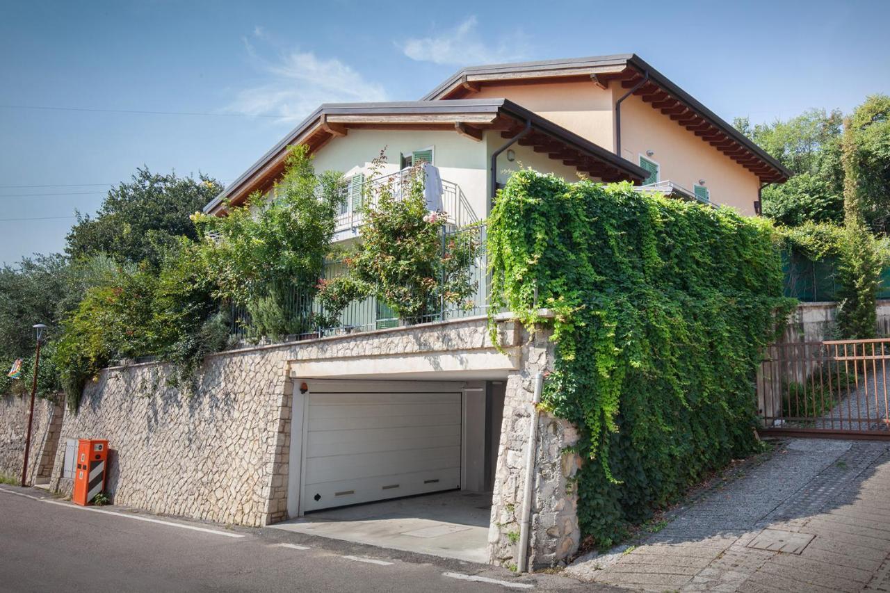 Casa Nadia - 3 Minuti Dall'Ospedale ネグラール エクステリア 写真